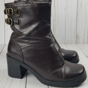 MUDD platform ankle boots Women 8.5 M Chunky Heels